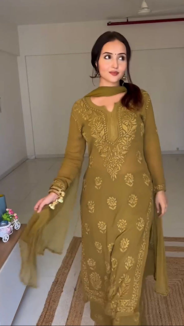 Graceful Georgette Party Wear Suit Set with Dupatta & Pant