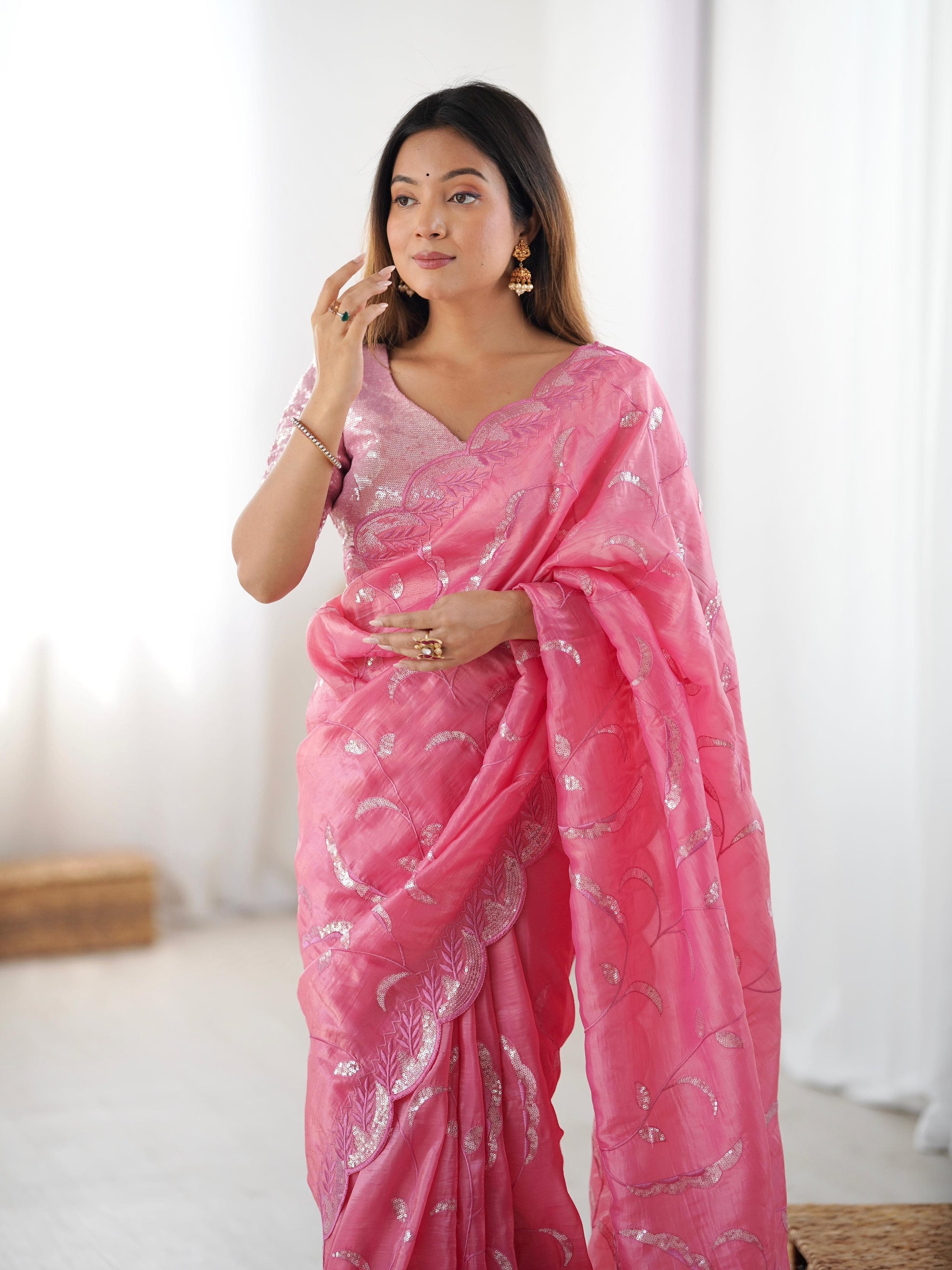 Gold Crush Saree Worn by Anikta Chauhan | Sequin Partywear Look