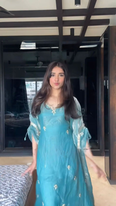 Oversize Satin Co-ord Set with Stylish Shrug & Kaftan Look